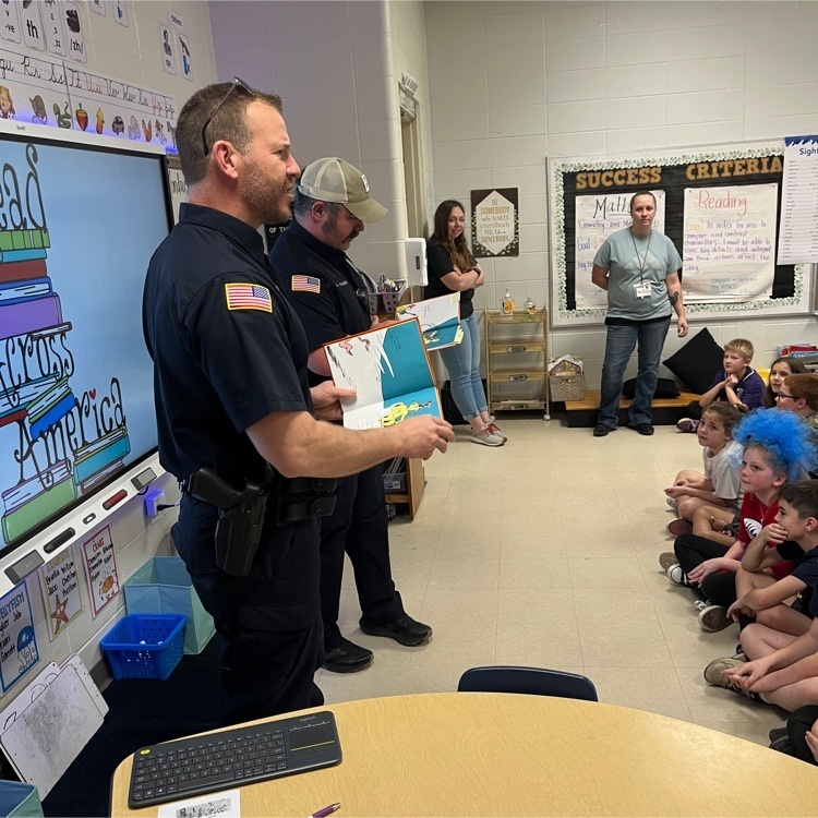 Officer Chambers and Officer Sing took time out of their busy day to read to our 3rd Graders!! I'd say the did a great job and the kids loved it!!